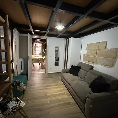 Marlu Barocca ليتشي